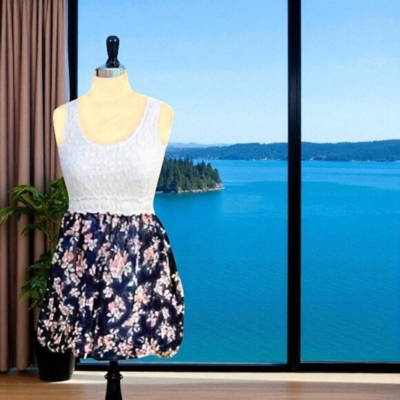 NWT Charlotte Russe Sleeveless Lace Mini Dress - Picture 1 of 7